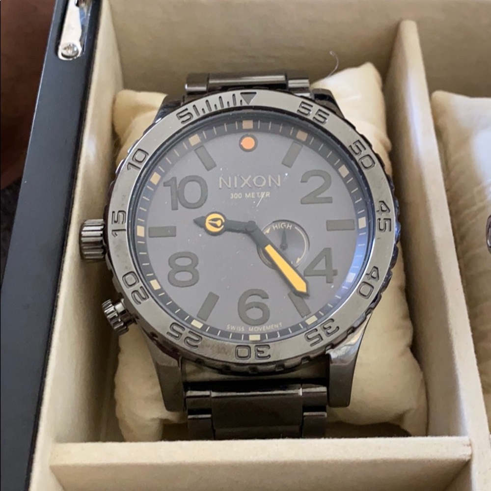 Nixon watch
